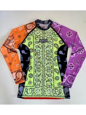 Cycology L Women Performance Long Sleeve Pullover Cycling Base Layer Paisley LG